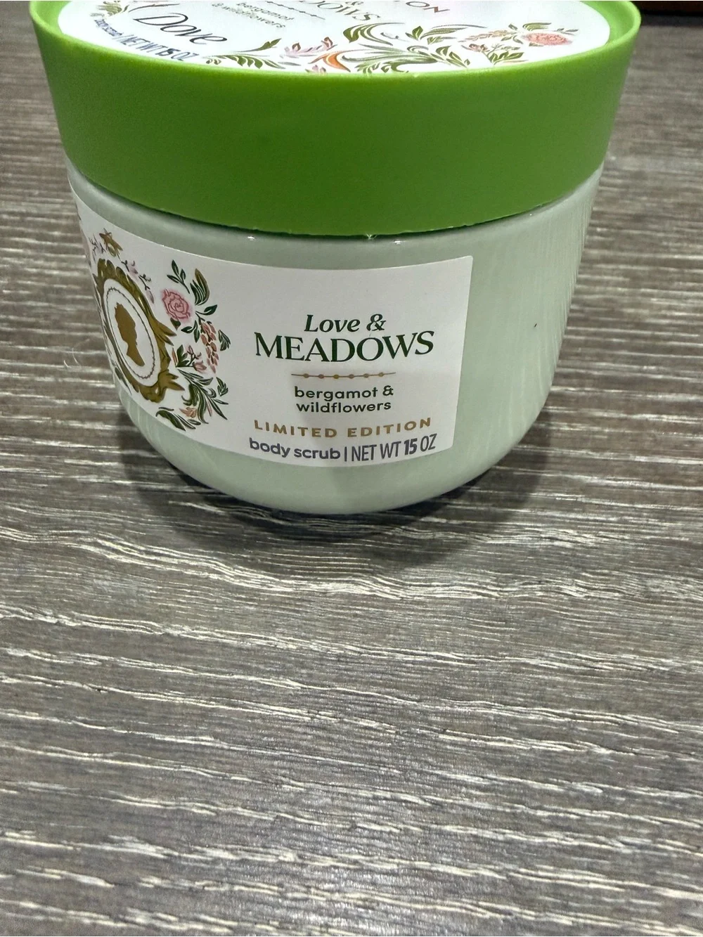 NWT Dove Bridgerton Love & Meadows Body Scrub